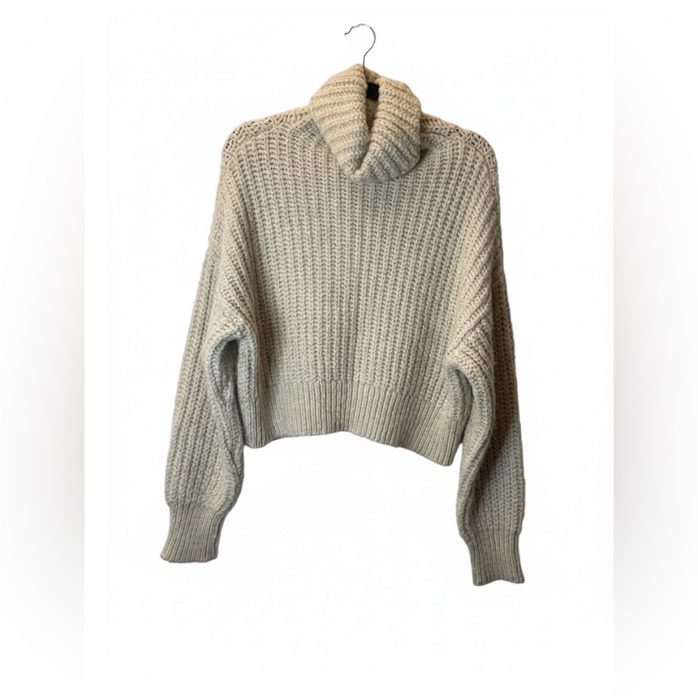 Cozy Zara Women's Cropped Cream Turtleneck Sweater - Size Small
